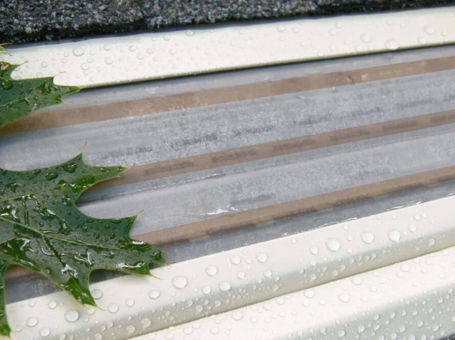 Clean, flush roofline fits—no bulky overhangs or exposed brackets